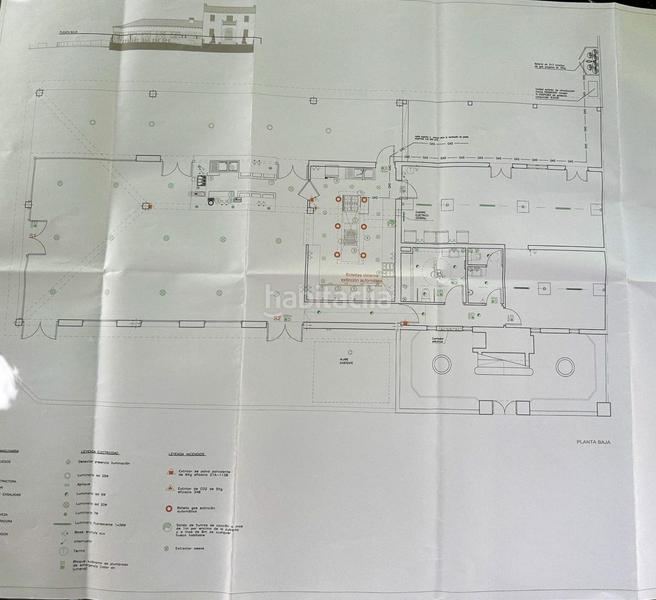 Foto dfc8cfb6-e3b5-4f48-bf46-b338cebd90f9. Chalet con piscina in Selva