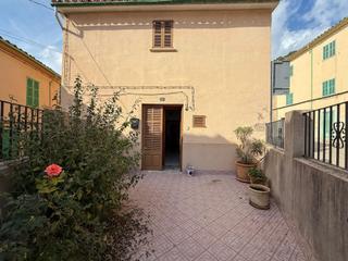 Maison  Carrer des fornassos. Casa de pueblo en caimari