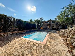 Country house in Diseminado diseminados 100. Precioso chalet con piscina en bunyola