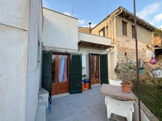Maison jumelée  Carrer de s'horitzó. Dúplex con patio y terraza en caimari