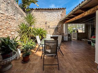 Chalet  Carrer de can valella. Dúplex con terraza y jardin en el centro de inca