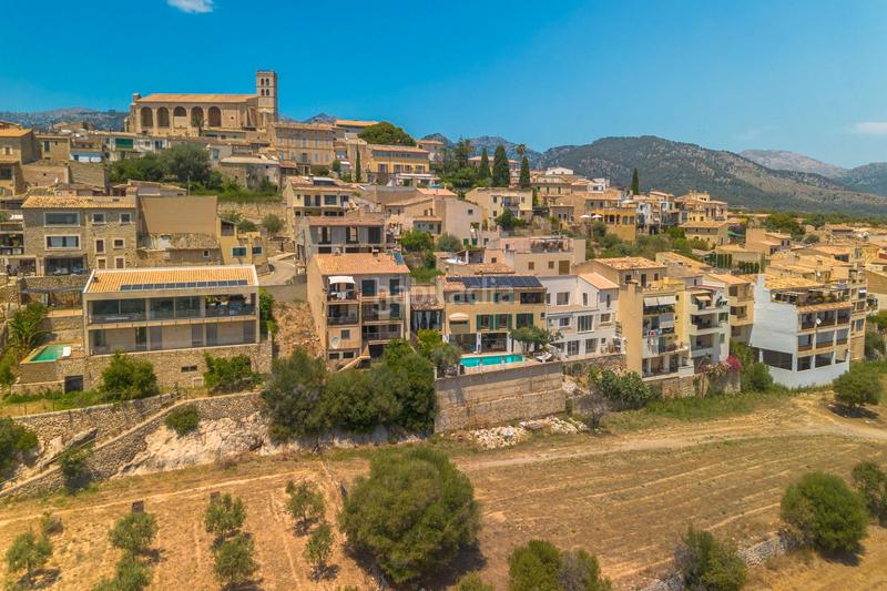 Foto b91bdf0d-c633-4f98-92f2-00a591252430. Chalet con camino riscaldamento parcheggio piscina in Selva