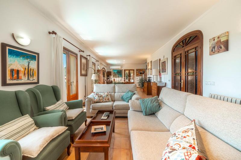 Foto bbf6a988-7c97-4092-add6-d7d4134ebb04. Chalet con camino riscaldamento parcheggio piscina in Selva