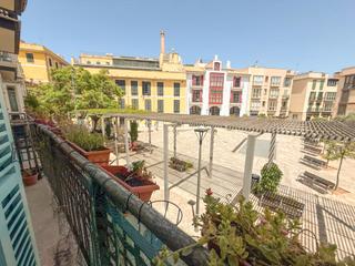 Pis  Plaça de raimundo clar. Primer piso con terraza y parking - zona avenidas