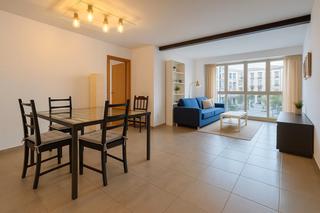 Appartement  Plaça de raimundo clar. Primer piso con terraza y parking - zona avenidas