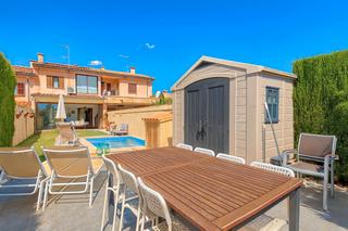 Maison jumele  Carrer nou. Moderno adosado tipo dplex con piscina propia en moscari