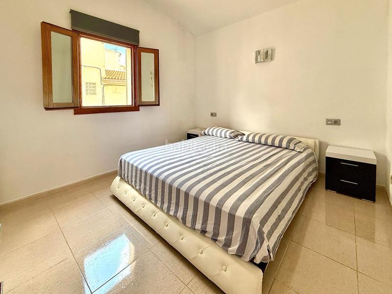 Foto bfaefb7d-4bbe-4601-abcb-0cde23f73a73. Casa pareada vivienda tipo triplex en el centro con terraza y garaje en Inca