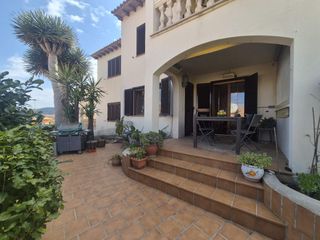 Chalet  Carrer rei ferran ii. Duplex con vistas al mar