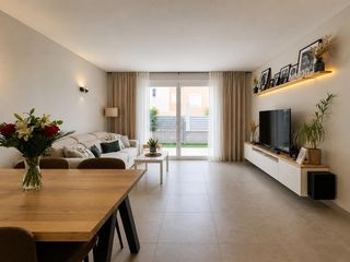 Maison jumelée  Carrer dragonera 29. Magnífico chalet con terraza, sotano y parking privado
