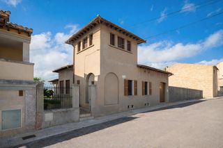 Chalet  Carrer de ramon y cajal. Exclusiva vivienda en urbanizacion los molinos - inca