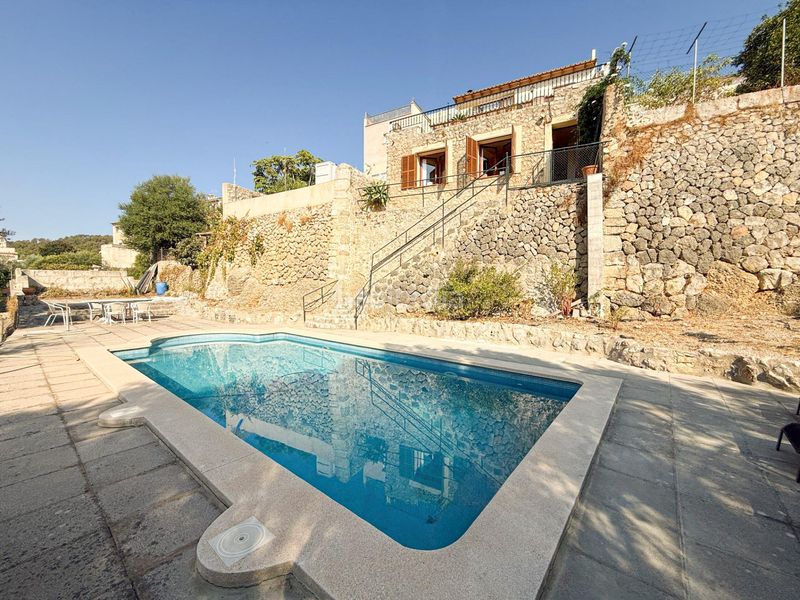 Foto 82fd048c-f36d-4262-9345-fe4132f1edfe. Casa amb piscina a Selva