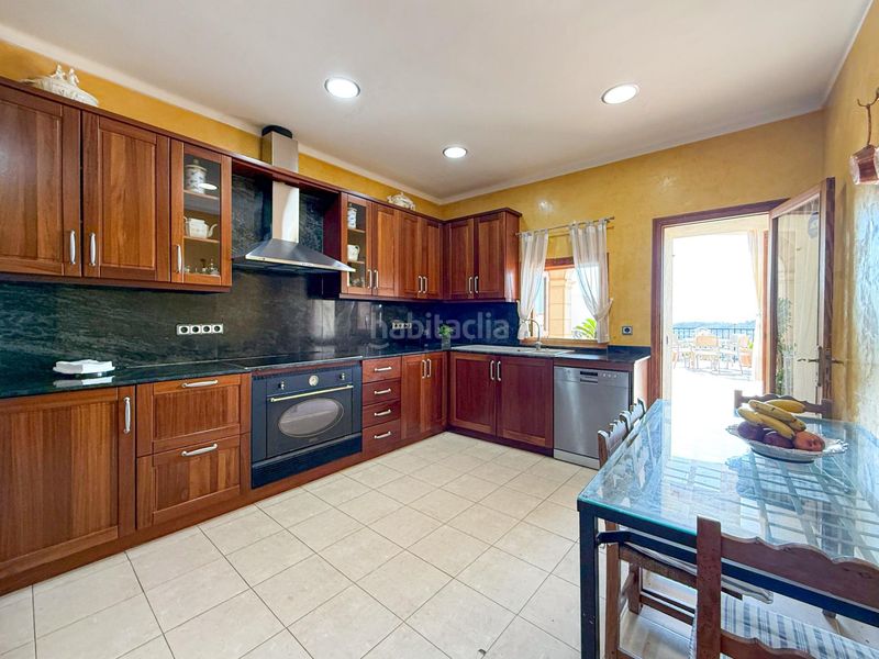 Foto eb523c88-f621-40ef-a99a-5fef3e42f3f9. Casa amb piscina a Selva
