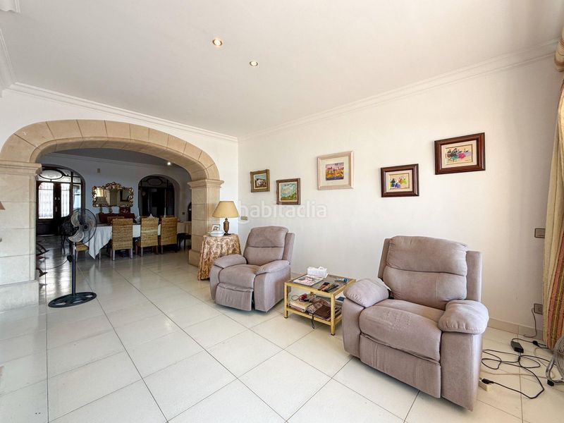 Foto f7d855c9-1176-4b72-a881-e1b2eb36ae74. Casa amb piscina a Selva