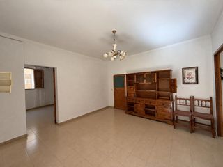 Casa aparellada a Carrer de L'Honor A Bibiloni 18