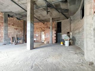 Industrial building in Carrer porrassar 7. Nave comercial - muro