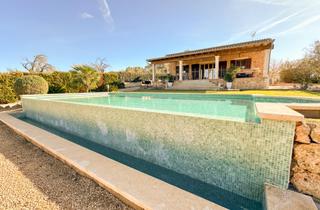 Masia  Carrer del racó. Villa con encanto en sineu
