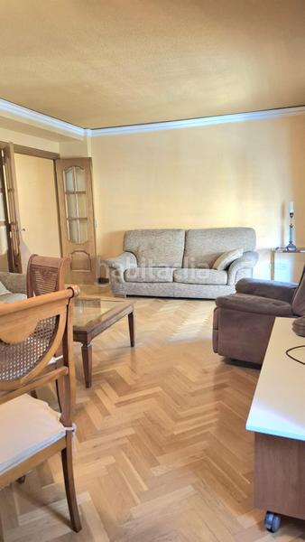 Foto 1f236b43-bf67-4af5-bdeb-ef5f151f83d4. Alquiler piso vivienda con garaje en alquiler en La Creu Coberta Valencia