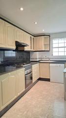 Rent Flat in La Creu Coberta. Vivienda con garaje en alquiler