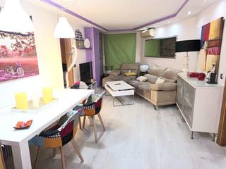 Piso en Camí Reial. Vivienda en venta con garaje en residencial valturia
