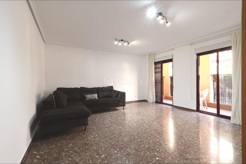 Foto 4603441c-c39d-4168-9dc8-6a3f74609f0a. Pis amb aparcament a Meliana
