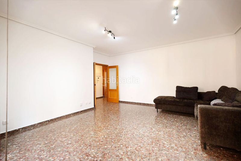 Foto f818c98b-e1f8-4ef2-bd59-4f799b2e0e5e. Pis amb aparcament a Meliana