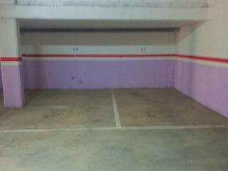 Alquiler Parking coche en Carrer joan miró 4b. Plaza grande para coche y moto.