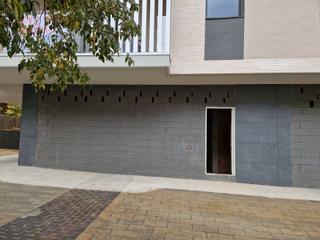 Location Local commercial à Avinguda d'europa 25. Esquinero de obra nueva en zona mas durán - masrampinyo