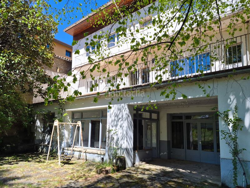 Foto 13961a91-7775-47ea-976a-97e1521591c5. Maison avec cheminée parking piscine dans Ripoll