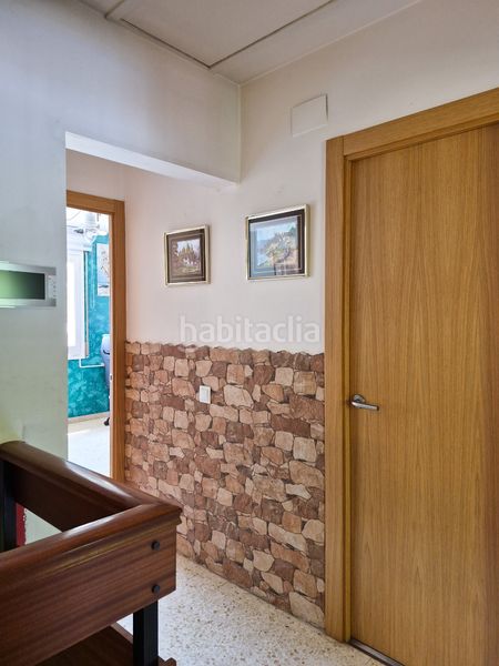 Foto 02f5b6fa-a058-44cd-8527-877f8da010f0. Casa adossada amb calefacció aparcament a Ripoll