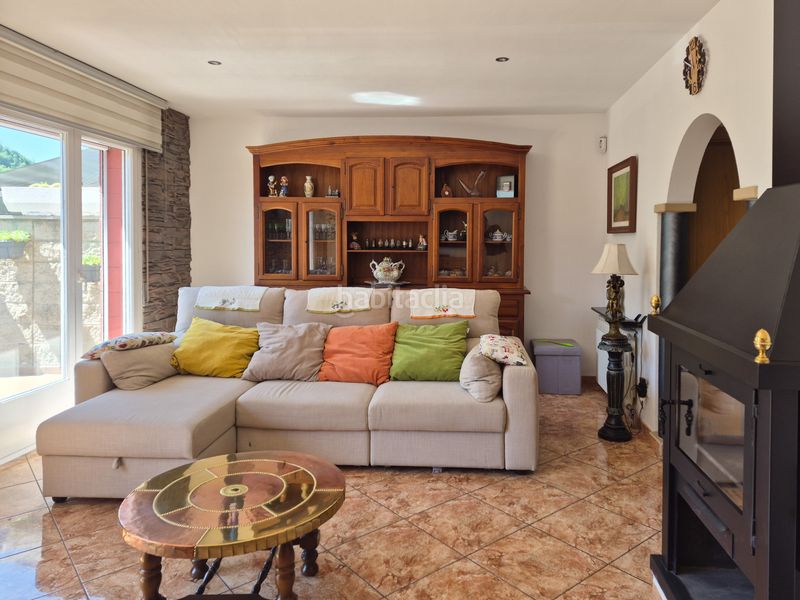 Foto b1dbe287-1809-44c3-840c-a6396a1d12c8. Casa adossada amb calefacció aparcament a Ripoll