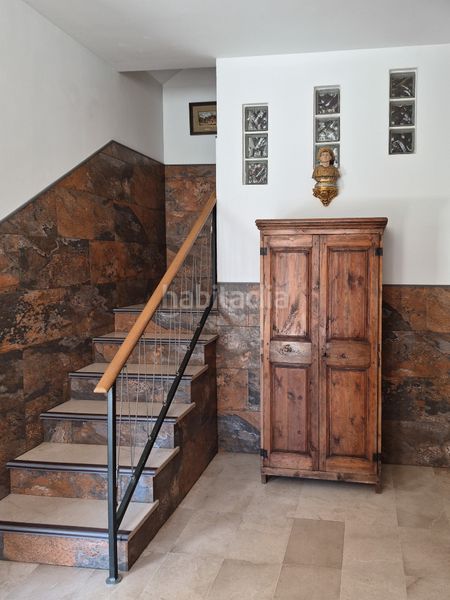 Foto c3912782-0e18-473b-bc5c-0b3876ca6e89. Casa adossada amb calefacció aparcament a Ripoll