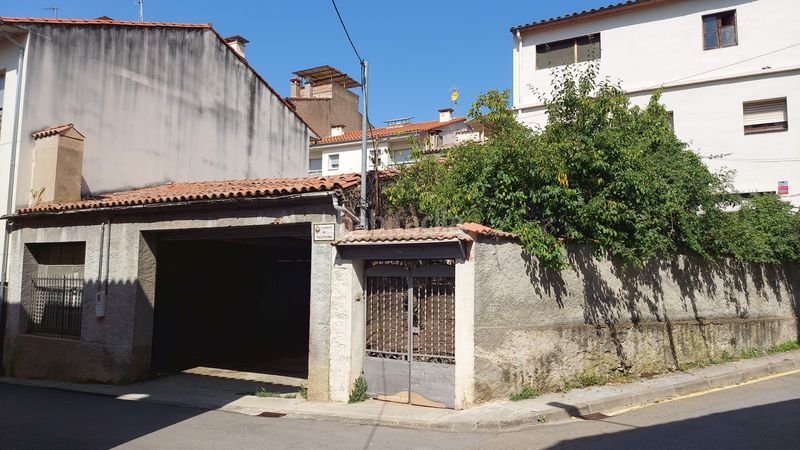 Foto 330f90a6-f3a6-4ad9-9b6c-fd193ce5785d. Terreny residencial a Ripoll