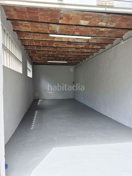 Foto 5cffcd06-9e89-405e-825a-ebf2e2a09983. Aparcament cotxe a carrer gombrèn 1 a Ripoll