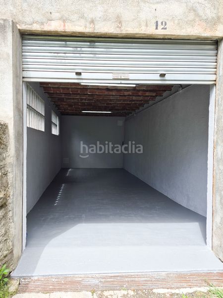 Foto 74419696-0a18-4708-8443-e7f9dbf64edb. Aparcament cotxe a carrer gombrèn 1 a Ripoll