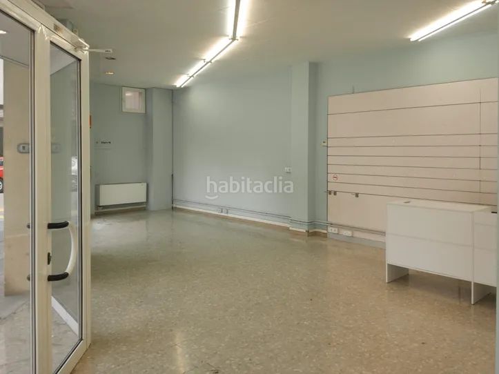 Foto 05586de3-2e00-401f-9b46-12154e0e3de6. Local comercial a Ripoll