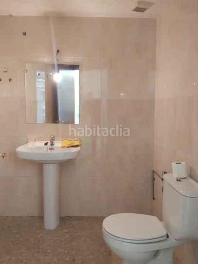 Foto 984324a7-5149-4cb5-9325-c5233c445dcc. Local comercial a Ripoll