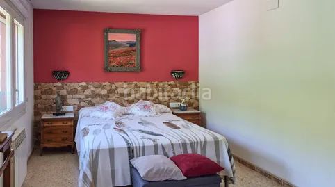 Foto 0978f04c-2f77-4339-9915-6fd80cc6c86a. Casa aparellada a Ripoll