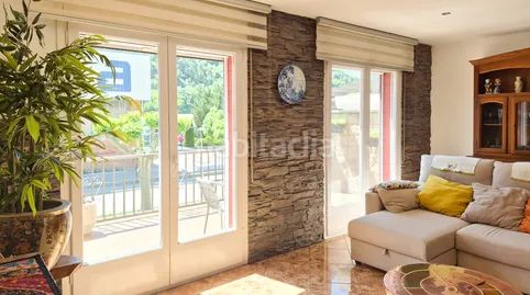 Foto 9517acd6-f861-40af-976a-d372837aa102. Casa aparellada a Ripoll