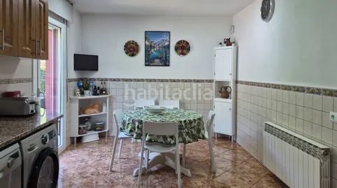 Foto e14e4d8f-09a2-490e-a649-9b71debe30b8. Casa aparellada a Ripoll