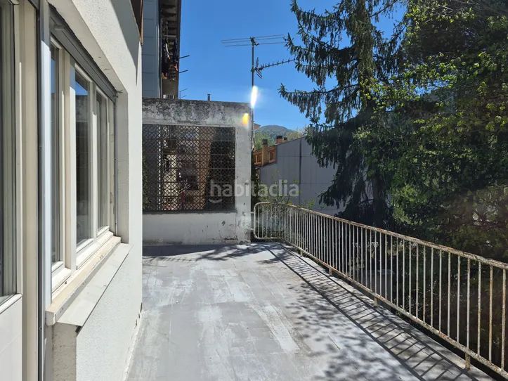 Foto e57103da-231e-4960-961e-dfb0647e34a3. Chalet with parking in Ripoll