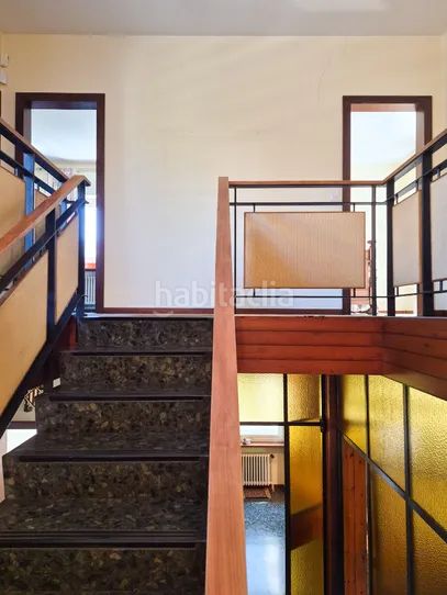 Foto eb350bf4-4a18-4903-bccb-b9296af61c3e. Chalet with parking in Ripoll