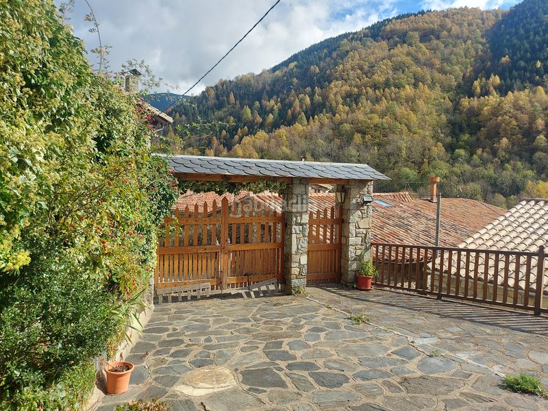 Foto 93c2ffb1-495d-4f80-9682-0d0917c4b8b0. Maison avec chauffage parking dans Setcases