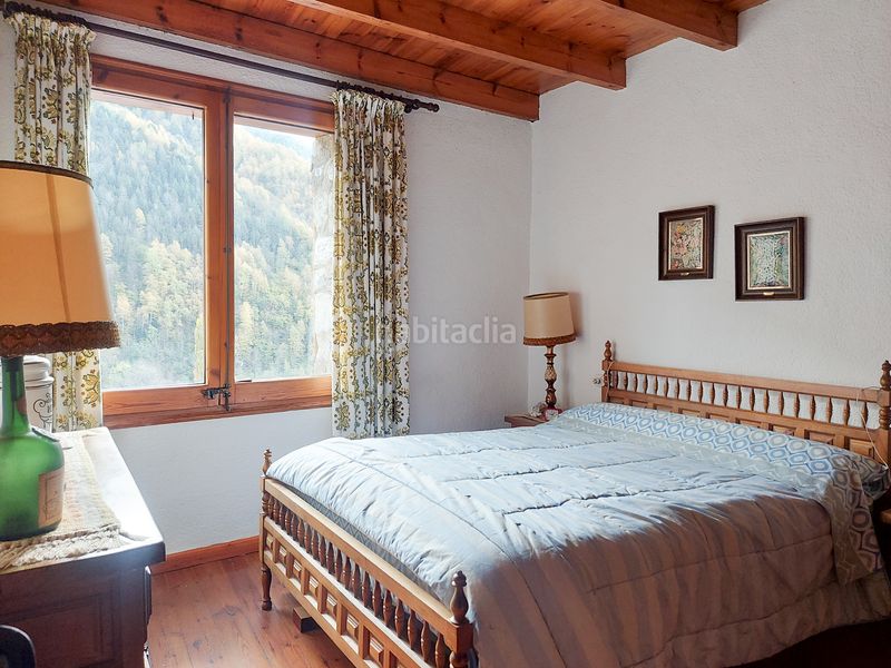 Foto cd7d25a8-2949-467c-8167-11f7cc646016. Maison avec chauffage parking dans Setcases