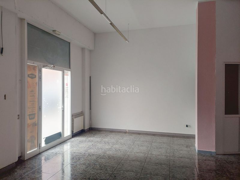 Foto b20d4243-3284-43e0-b421-644a54bac531. Location local commercial dans carrer del puigmal 2 dans Ripoll