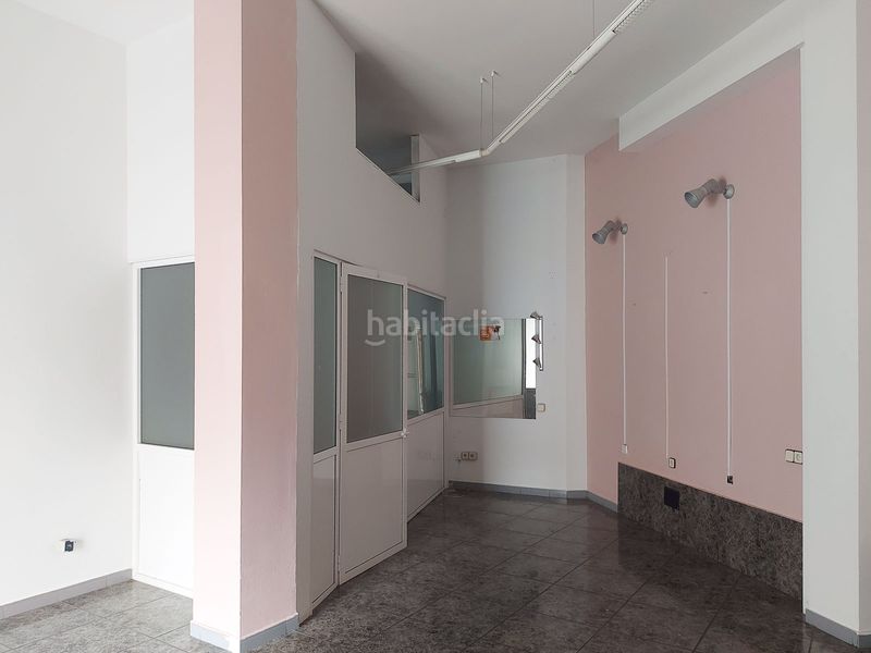 Foto b4a74ea9-ed08-4b8d-bd40-3b2517942fe5. Location local commercial dans carrer del puigmal 2 dans Ripoll