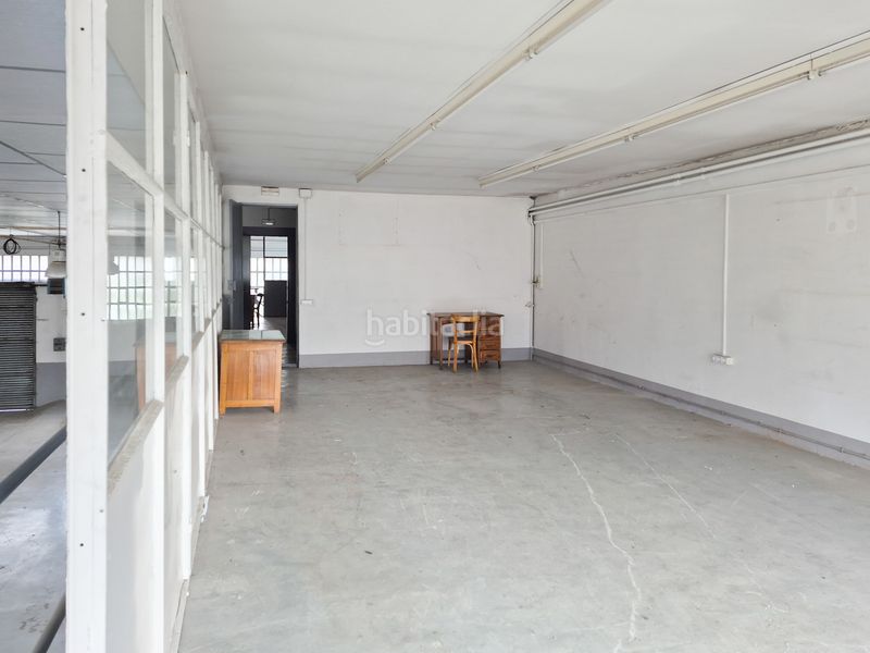 Foto 59fbf6b5-5c8d-4c10-88b6-5ea2363ee847. Location bâtiment à usage industriel dans Ripoll