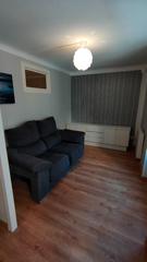 Rent Flat in Centre - Passeig i Rodalies. Pis a carrer era firmat, manresa.