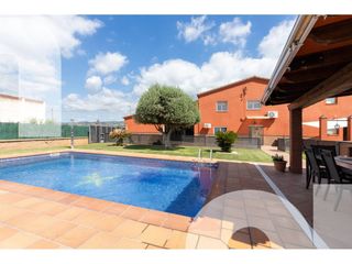 Country house  Camino  can riambau. Masia en venda a les franqueses del vallès pla de llerona