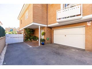 Casa adossada  De dalt 4. Chalet adosado en venta en palausolità i plegamans
