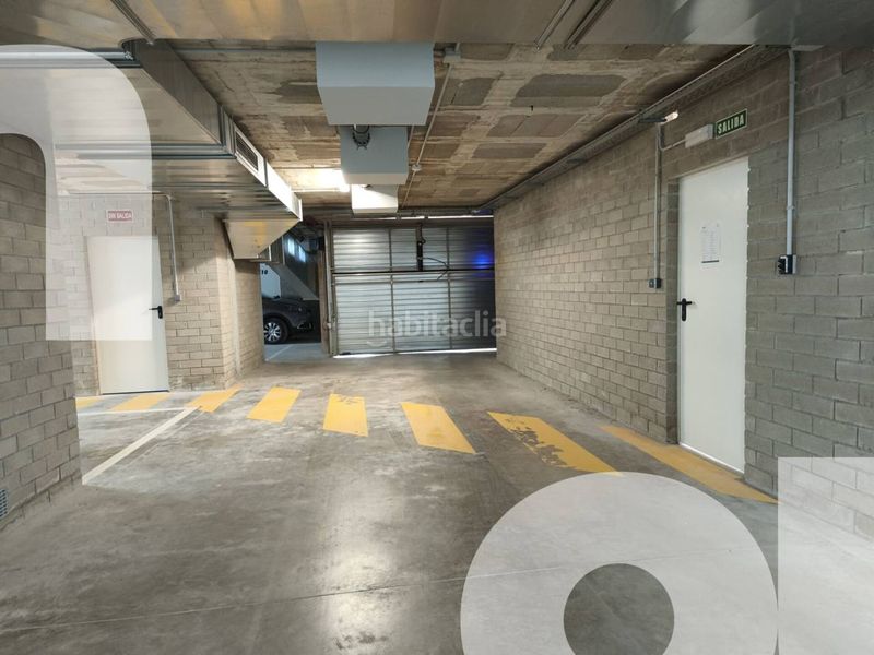 Foto bdb202d1-f96b-472c-bd9b-b1b91db62fa4. Aparcament cotxe a calle valencia 15 a Centre Granollers